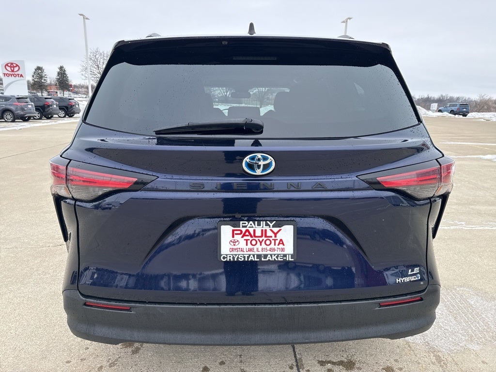 2021 Toyota SIENNA LE LE 8 Passenger