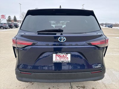 2021 Toyota SIENNA LE LE 8 Passenger