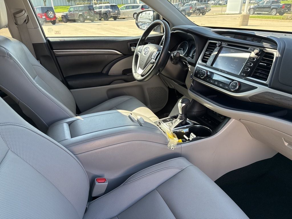 2018 Toyota HIGHLANDER HYBRD Limited