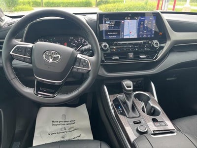 2020 Toyota Highlander Limited TOYOTA SILVER CERTIFIED