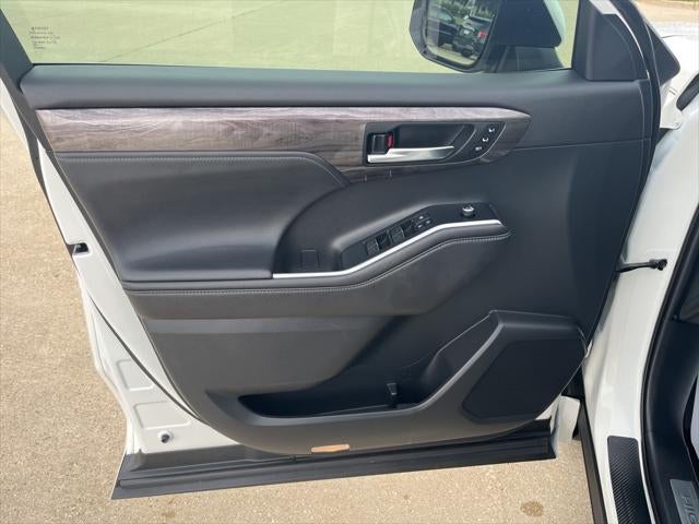 2020 Toyota Highlander Limited TOYOTA SILVER CERTIFIED