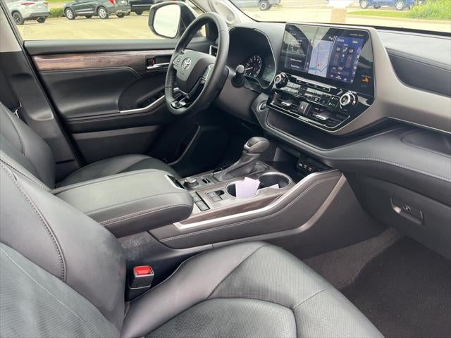 2020 Toyota Highlander Limited TOYOTA SILVER CERTIFIED