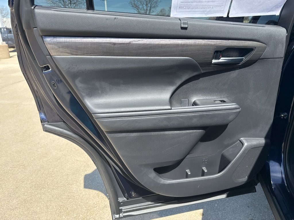 2025 Toyota HIGHLANDER HEV Platinum
