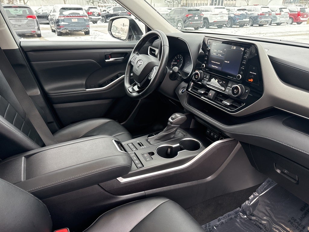 2021 Toyota HIGHLANDER XLE