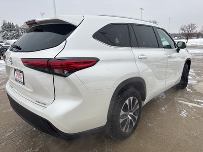 2021 Toyota HIGHLANDER XLE