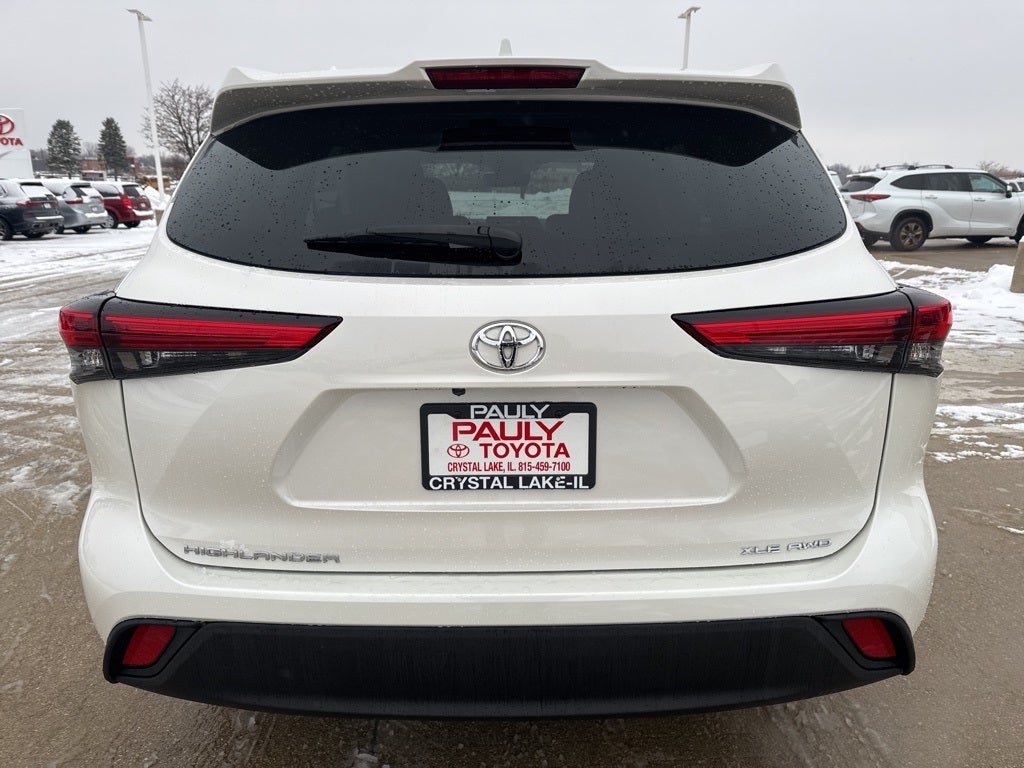 2021 Toyota HIGHLANDER XLE