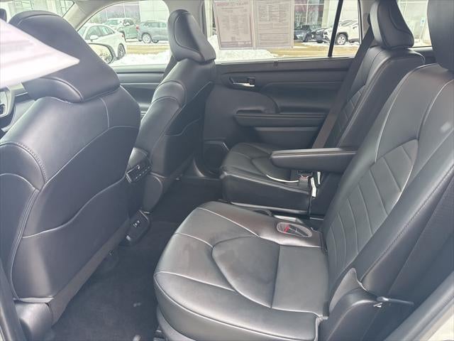 2021 Toyota HIGHLANDER XLE