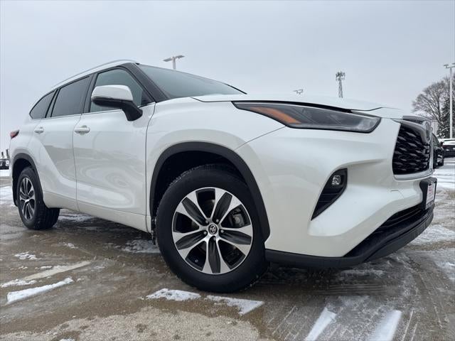 2021 Toyota HIGHLANDER XLE