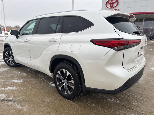 2021 Toyota HIGHLANDER XLE