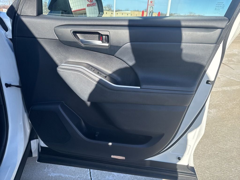 2021 Toyota HIGHLANDER XLE