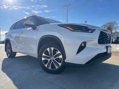 2021 Toyota HIGHLANDER XLE