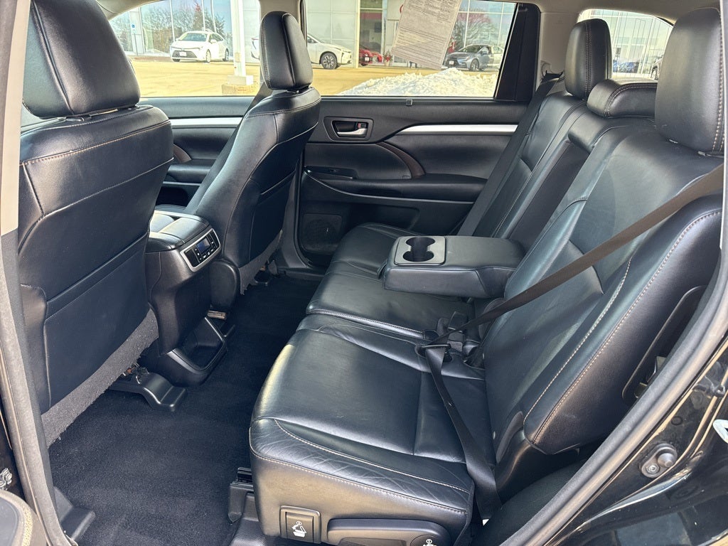 2016 Toyota HIGHLANDER XLE V6