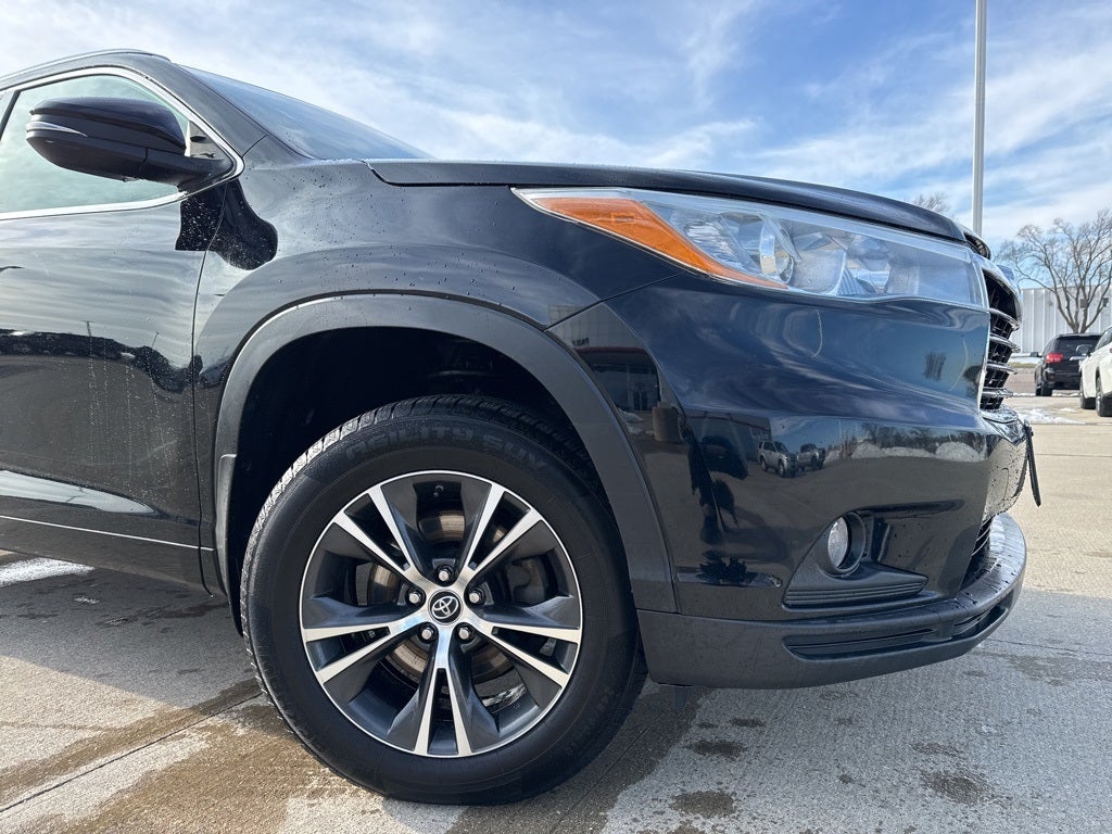 2016 Toyota HIGHLANDER XLE V6