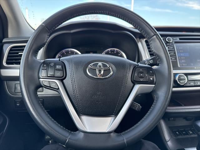 2016 Toyota HIGHLANDER XLE V6