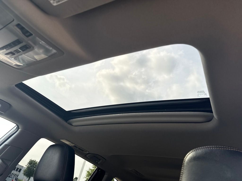 2016 Toyota Highlander XLE V6 TOYOTA SILVER CERTIFIED