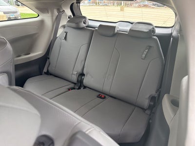 2022 Toyota SIENNA XLE XLE 7 Passenger