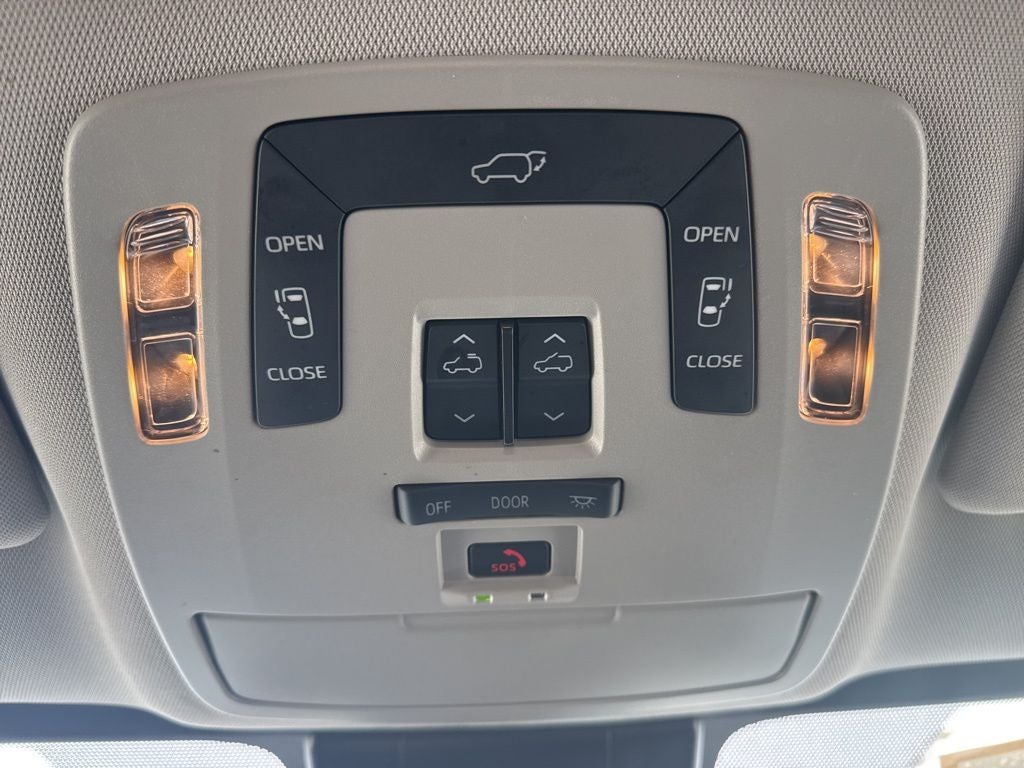 2022 Toyota SIENNA XLE XLE 7 Passenger