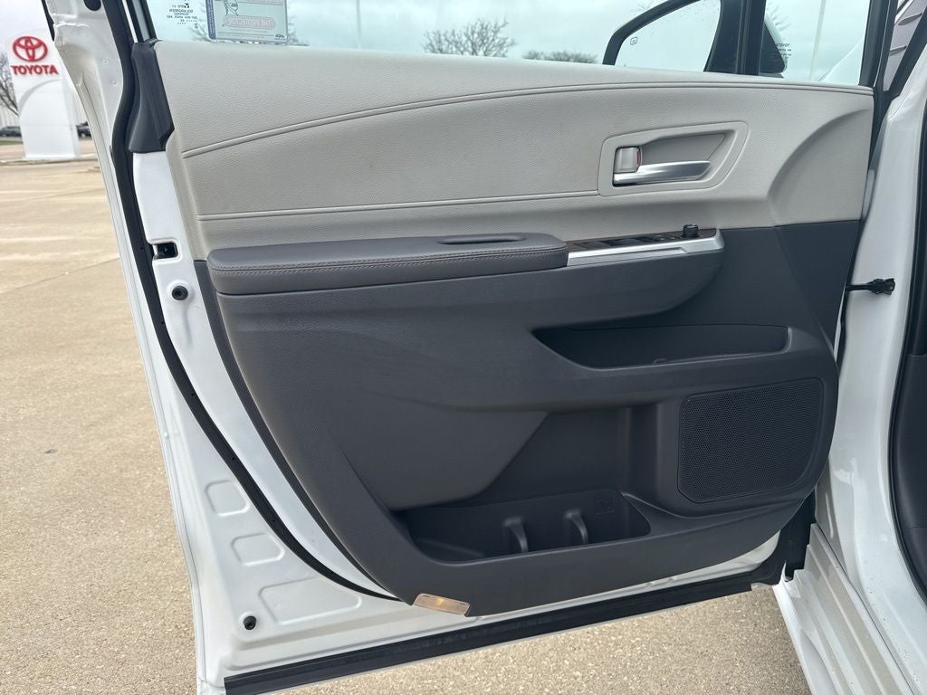 2022 Toyota SIENNA XLE XLE 7 Passenger
