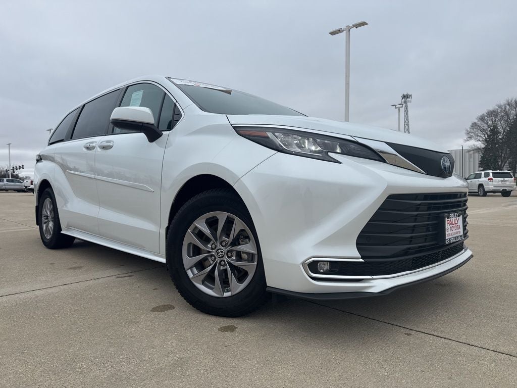 2022 Toyota SIENNA XLE XLE 7 Passenger