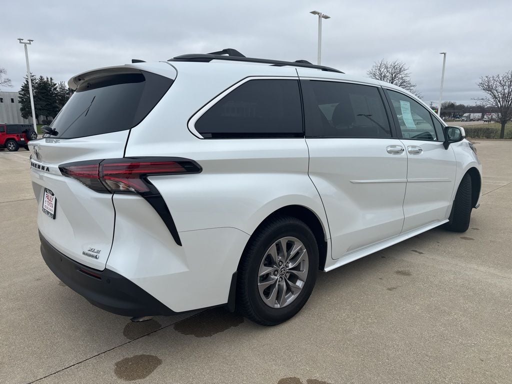 2022 Toyota SIENNA XLE XLE 7 Passenger