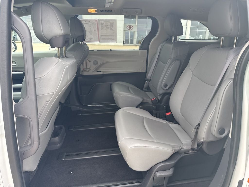 2022 Toyota SIENNA XLE XLE 7 Passenger