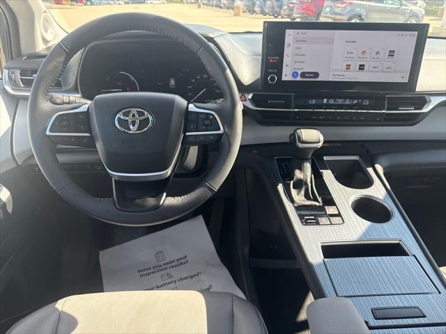 2025 Toyota Sienna XLE 7 Passenger TOYOTA GOLD CERTIFIED