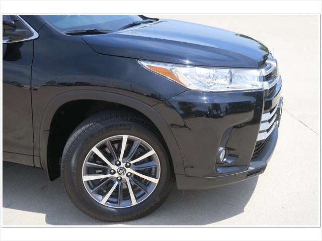 2017 Toyota HIGHLANDER XLE TOYOTA SILVER CERTIFIED