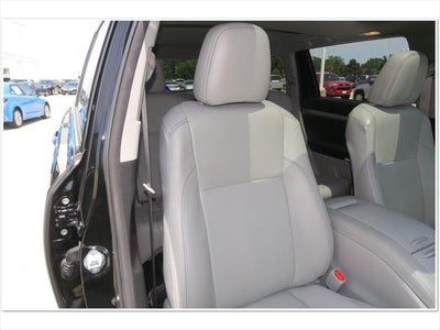 2017 Toyota HIGHLANDER XLE TOYOTA SILVER CERTIFIED