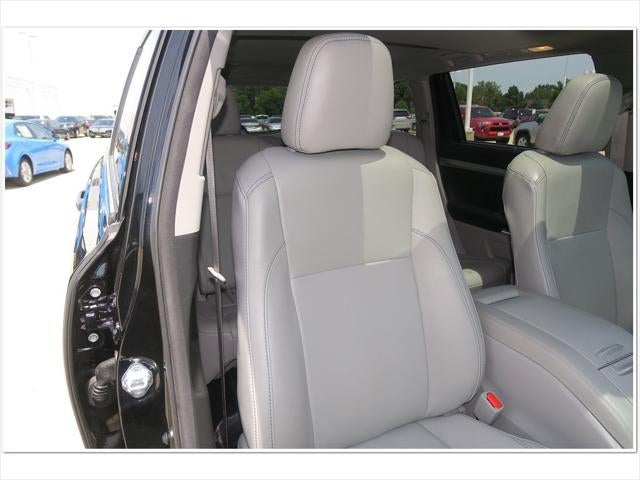 2017 Toyota HIGHLANDER XLE TOYOTA SILVER CERTIFIED