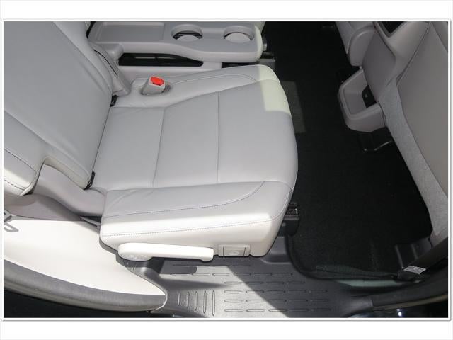 2017 Toyota HIGHLANDER XLE TOYOTA SILVER CERTIFIED
