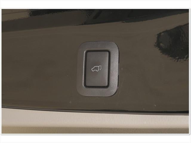 2017 Toyota HIGHLANDER XLE TOYOTA SILVER CERTIFIED