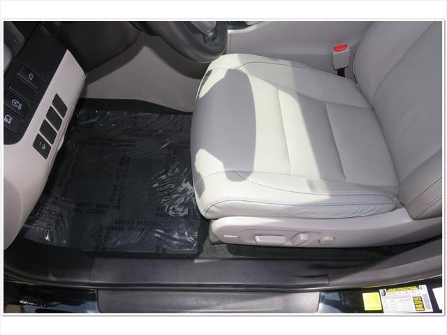 2017 Toyota HIGHLANDER XLE TOYOTA SILVER CERTIFIED