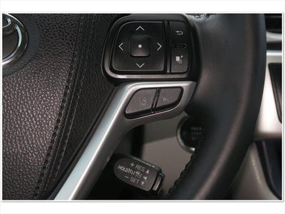 2017 Toyota HIGHLANDER XLE TOYOTA SILVER CERTIFIED