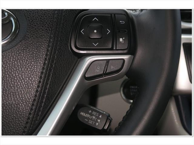2017 Toyota HIGHLANDER XLE TOYOTA SILVER CERTIFIED