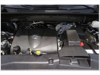 2017 Toyota HIGHLANDER XLE TOYOTA SILVER CERTIFIED