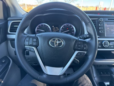 2019 Toyota HIGHLANDER XLE
