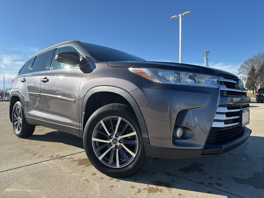 2019 Toyota HIGHLANDER XLE
