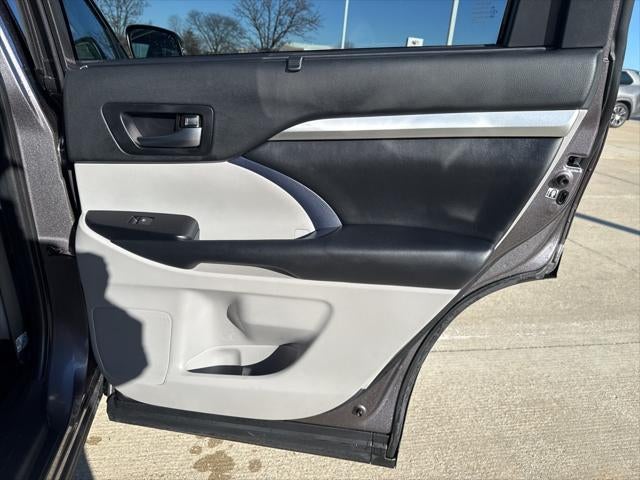 2019 Toyota HIGHLANDER XLE