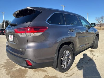 2019 Toyota HIGHLANDER XLE