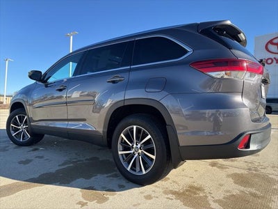 2019 Toyota HIGHLANDER XLE