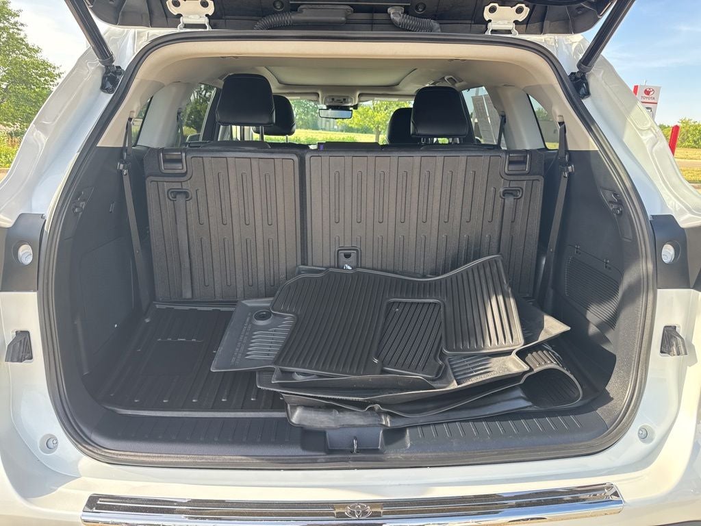 2023 Toyota Highlander Platinum