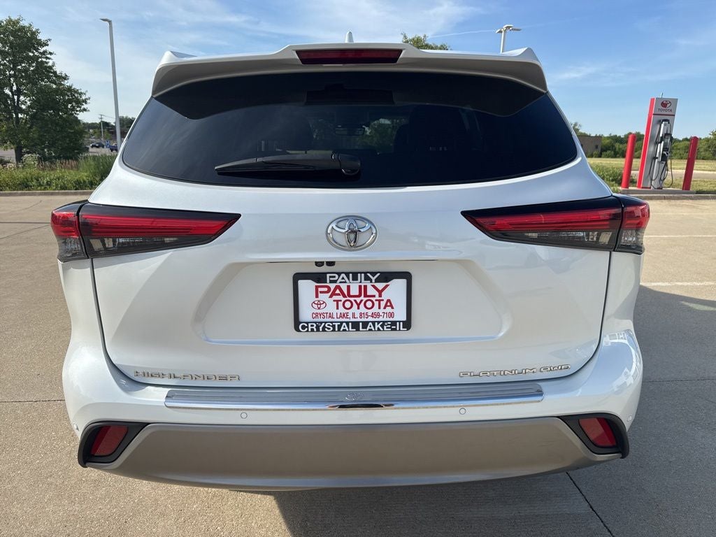 2023 Toyota Highlander Platinum