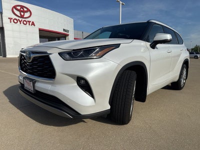 2023 Toyota Highlander Platinum