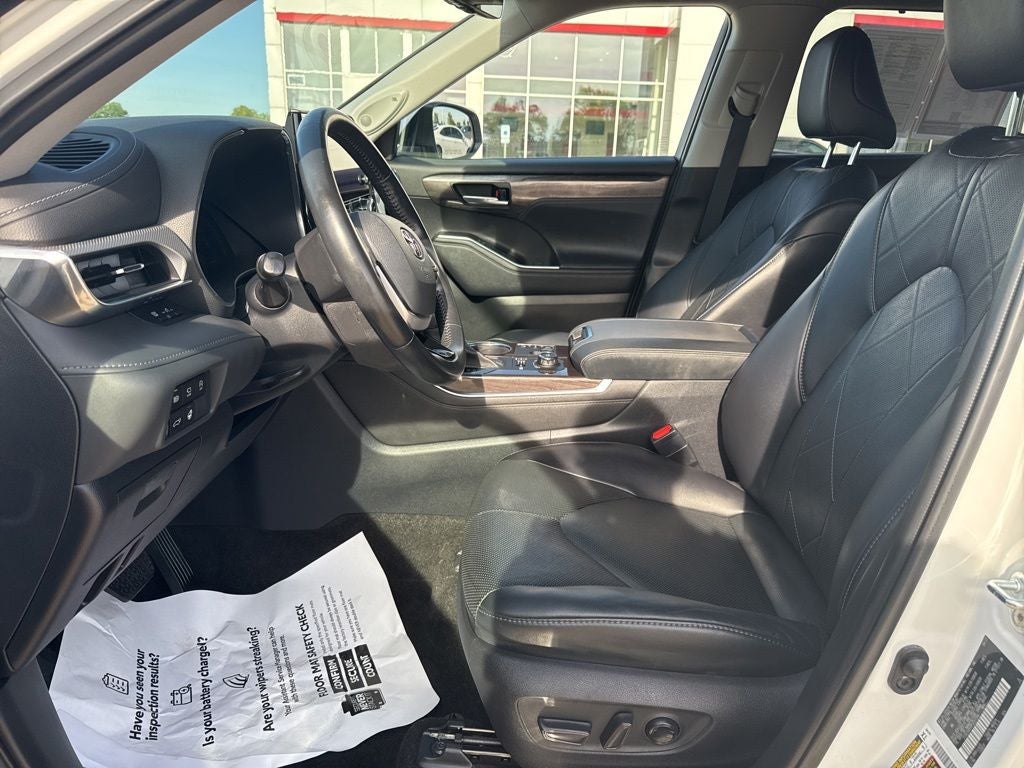 2023 Toyota Highlander Platinum