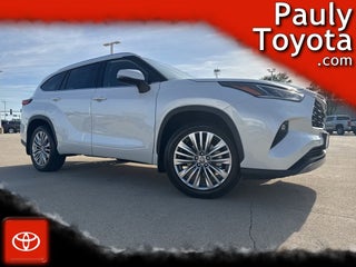 2023 Toyota Highlander Platinum