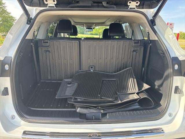 2023 Toyota Highlander Platinum TOYOTA GOLD CERTIFIED