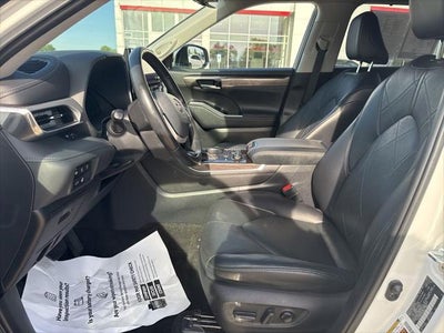 2023 Toyota Highlander Platinum TOYOTA GOLD CERTIFIED