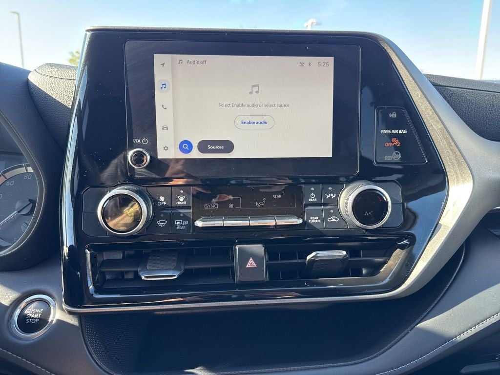 2024 Toyota HIGHLANDER LE GOLD CERTIFIED