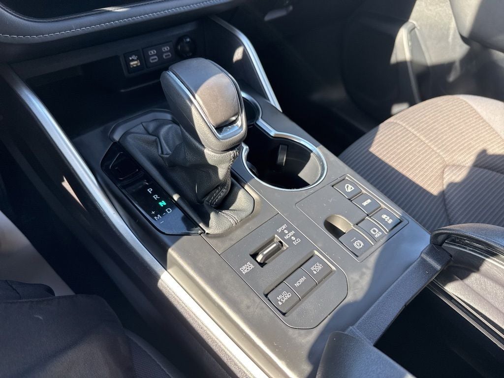 2024 Toyota HIGHLANDER LE GOLD CERTIFIED