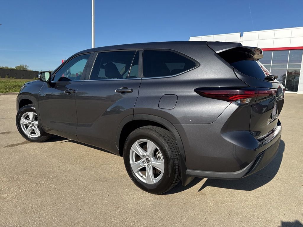 2024 Toyota HIGHLANDER LE GOLD CERTIFIED